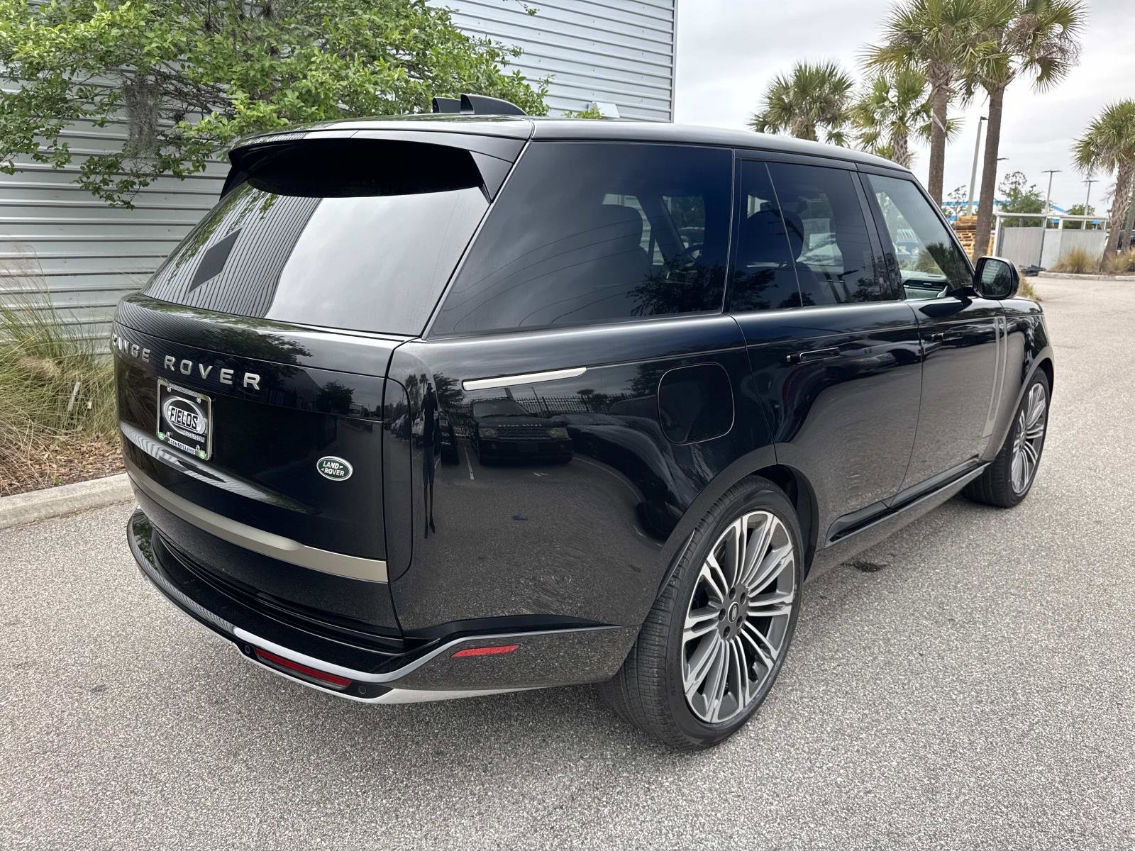 Used 2023 Land Rover Range Rover SE image 6