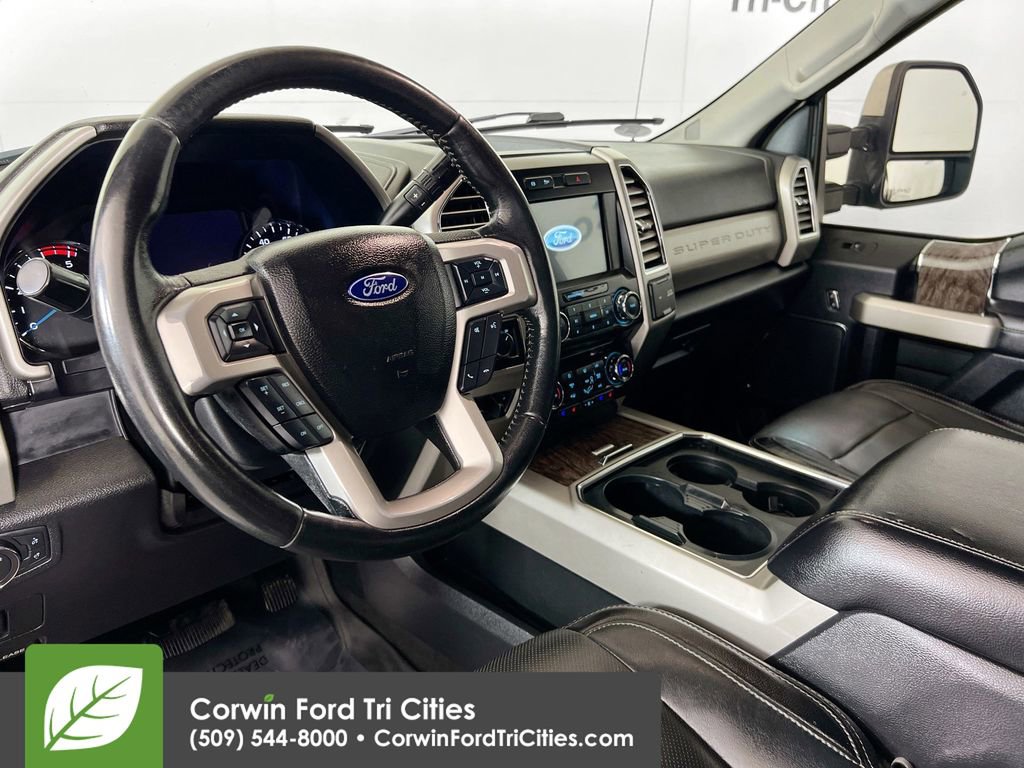 Used 2017 Ford F350 Lariat w/ Lariat Value Package image 3