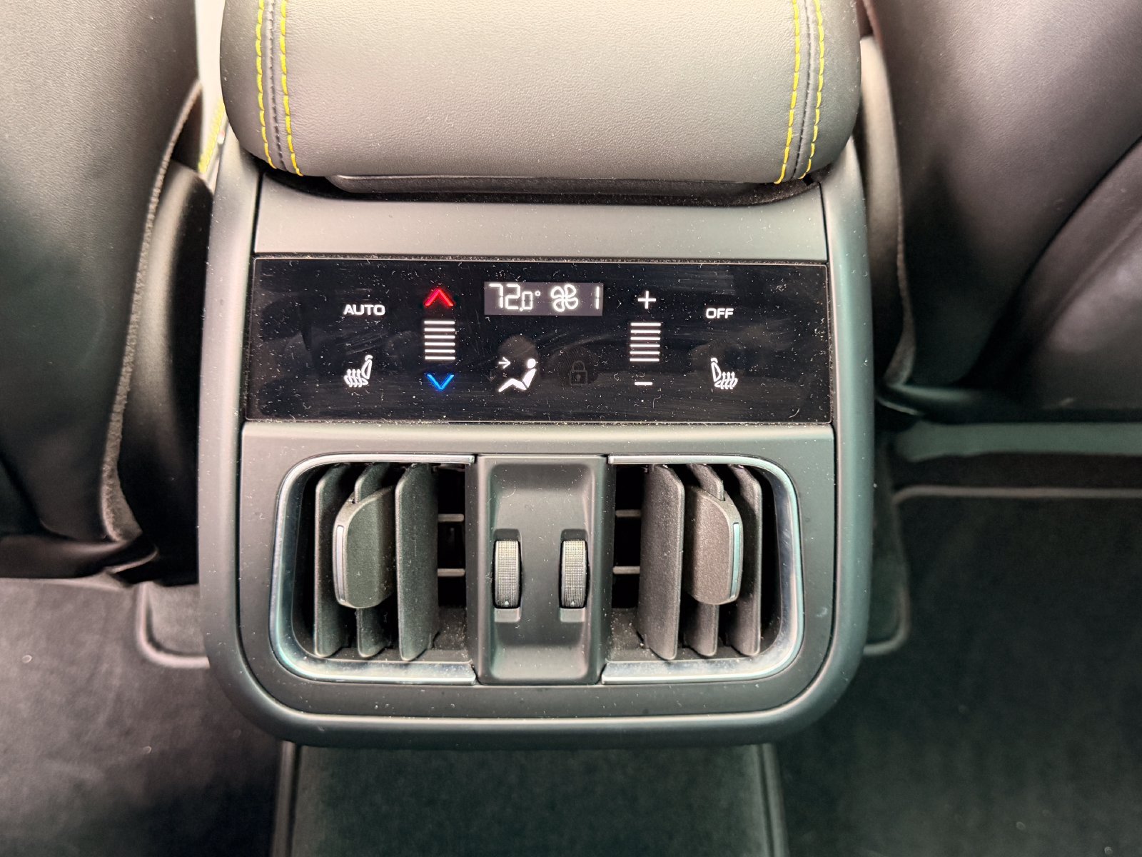 Used 2023 Maserati Grecale Trofeo AWD/4WD image 16