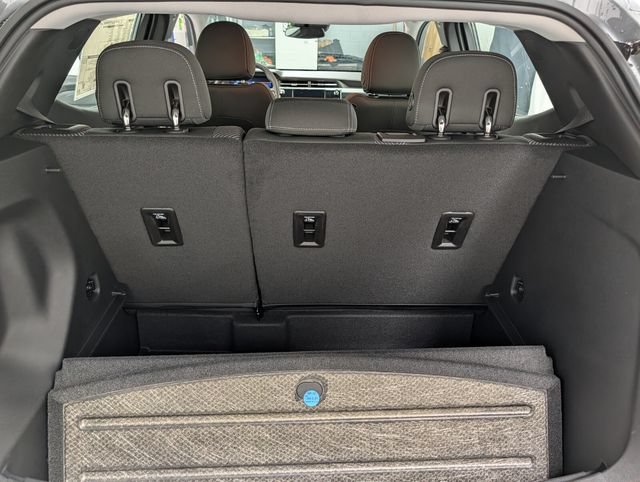 New 2027 Chevrolet Bolt LT w/ Comfort Package FWD image 13