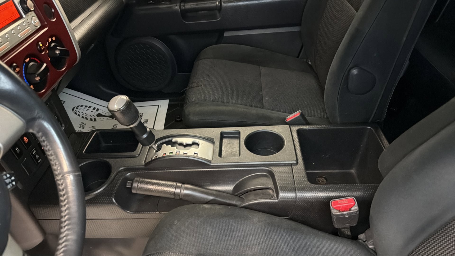 Used 2011 Toyota FJ Cruiser 2WD w/ Upgrade Pkg image 24