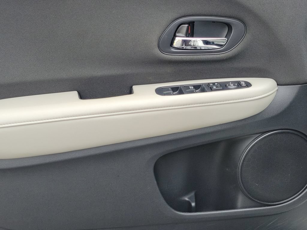Certified 2020 Honda HR-V LX image 20