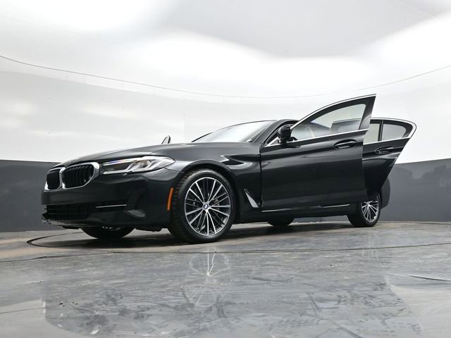 Used 2023 BMW 530i image 43