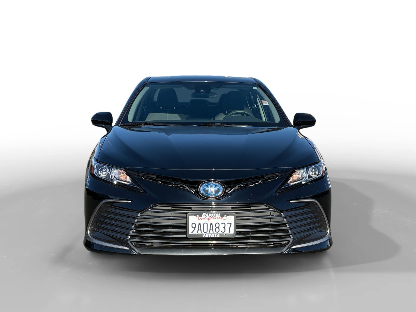 Used 2022 Toyota Camry LE image 8