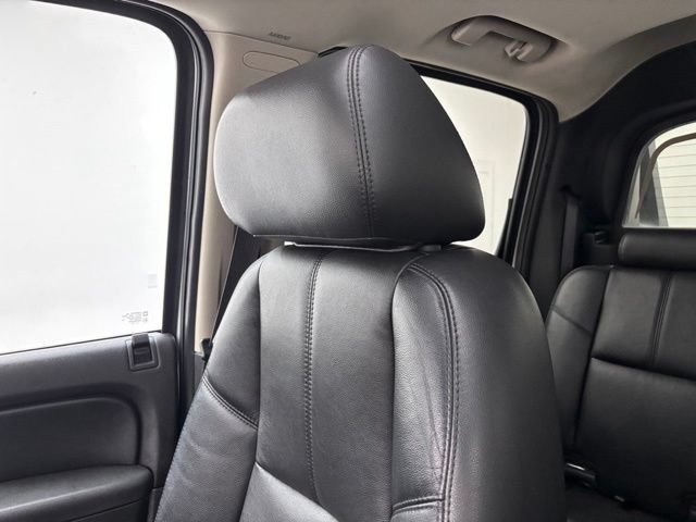 Used 2012 Chevrolet Avalanche LT AWD/4WD image 40