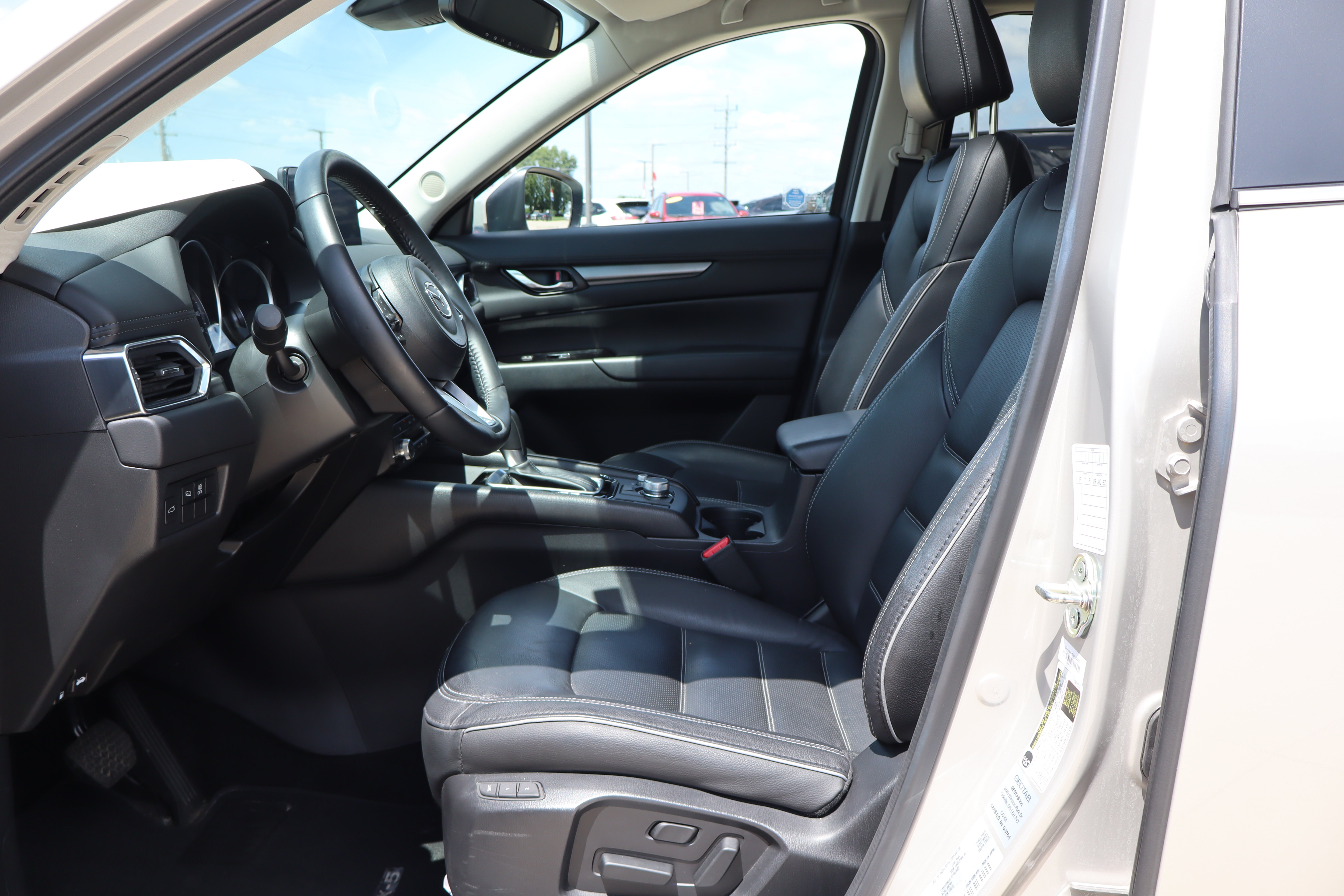 Used 2025 MAZDA CX-5 AWD 2.5 S w/ Preferred Package image 9