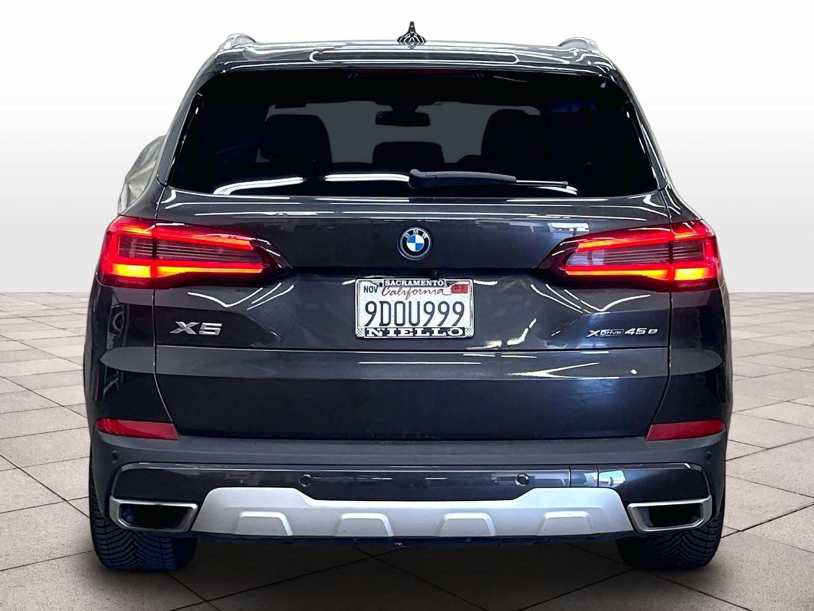 Used 2023 BMW X5 xDrive45e w/ Parking Assistance Package AWD/4WD image 7
