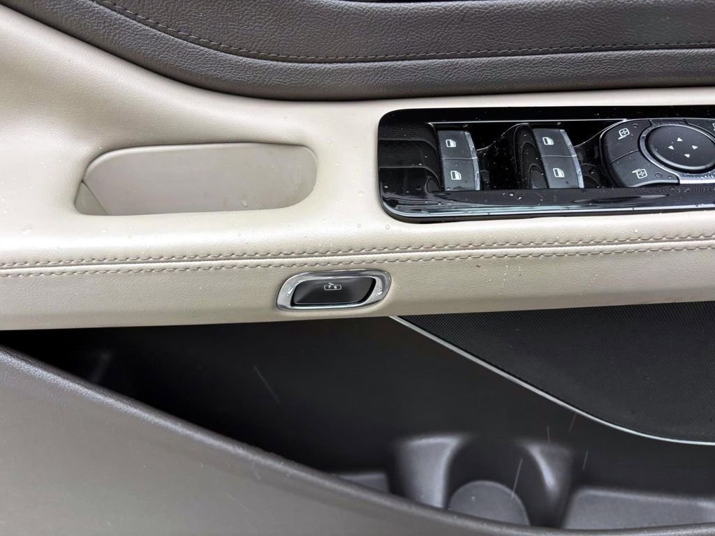 Used 2020 Lincoln Aviator Reserve w/ Equipment Group 201A image 14