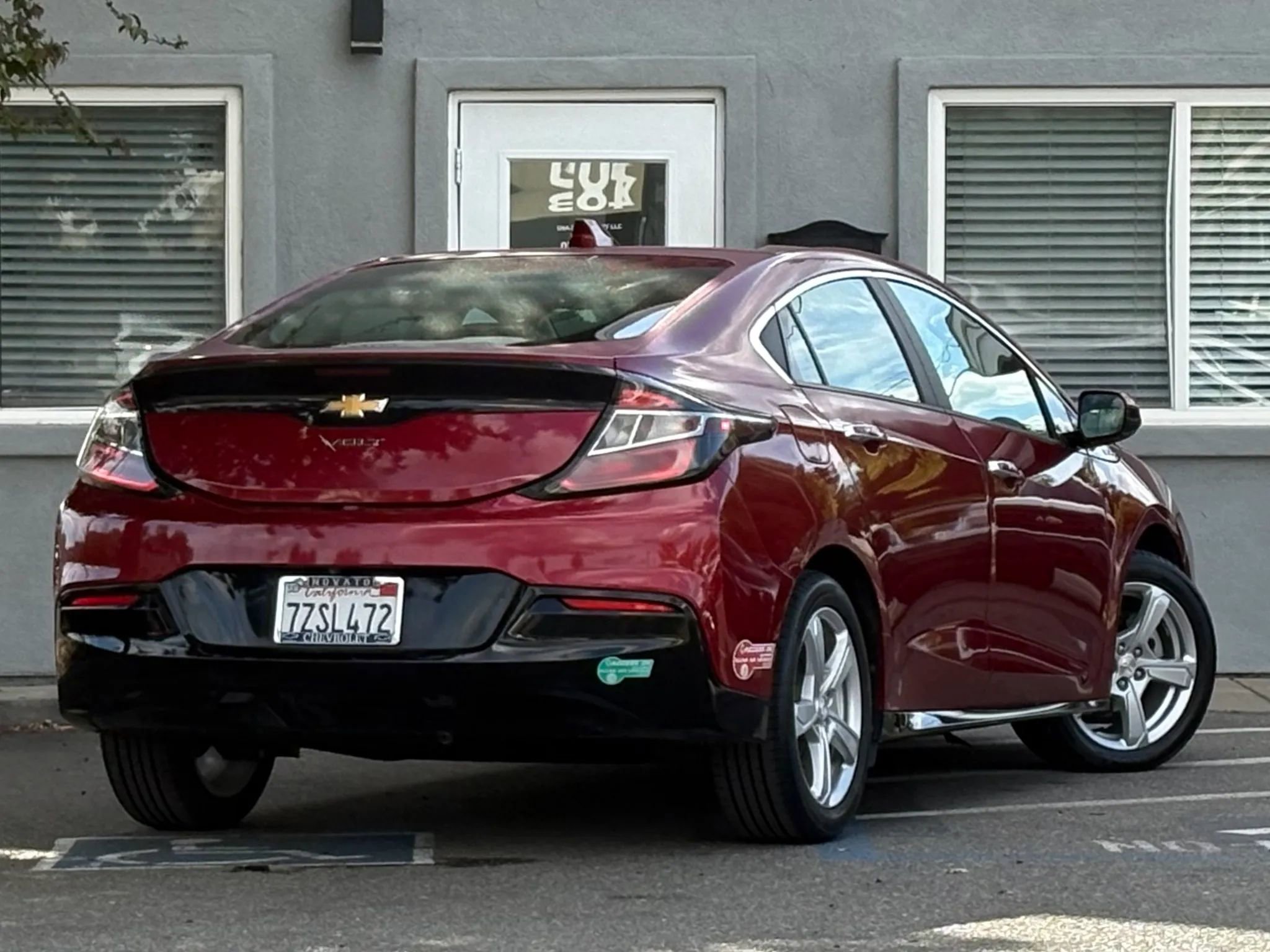 Used 2018 Chevrolet Volt LT w/ Comfort Package image 5