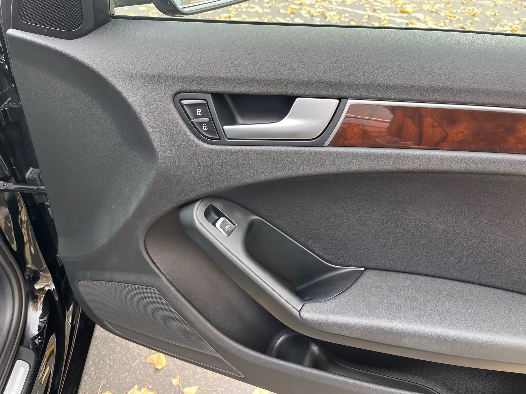 Used 2013 Audi A4 2.0T Premium w/ Convenience Pkg image 13