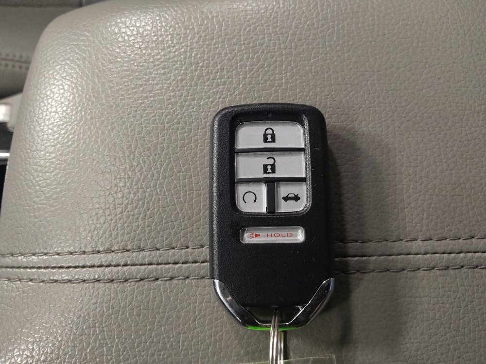 Used 2017 Honda Accord EX-L image 32