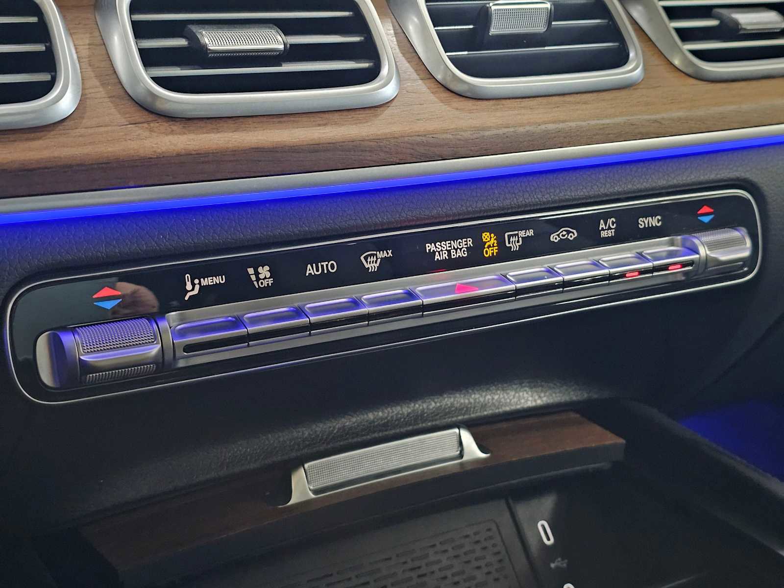 Used 2025 Mercedes-Benz GLE 450 4MATIC image 31