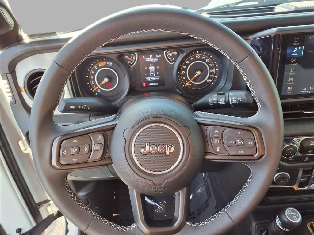 Used 2025 Jeep Wrangler Sport S image 12