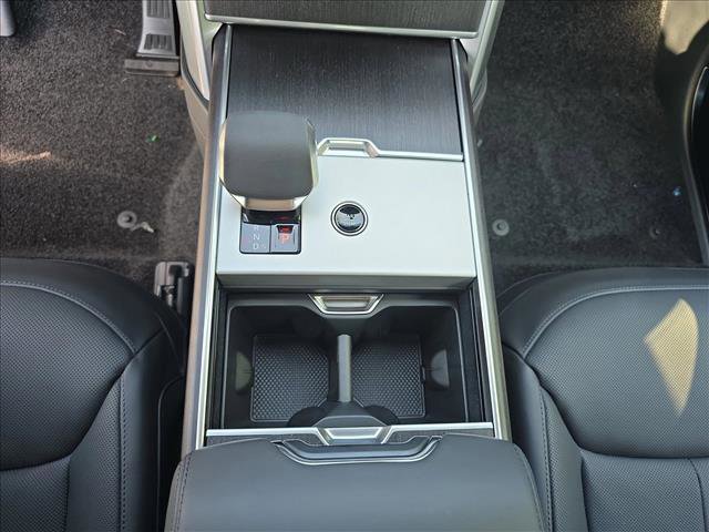 New 2025 Land Rover Range Rover SE image 22