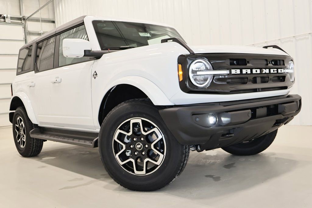 New 2025 Ford Bronco Outer Banks image 32