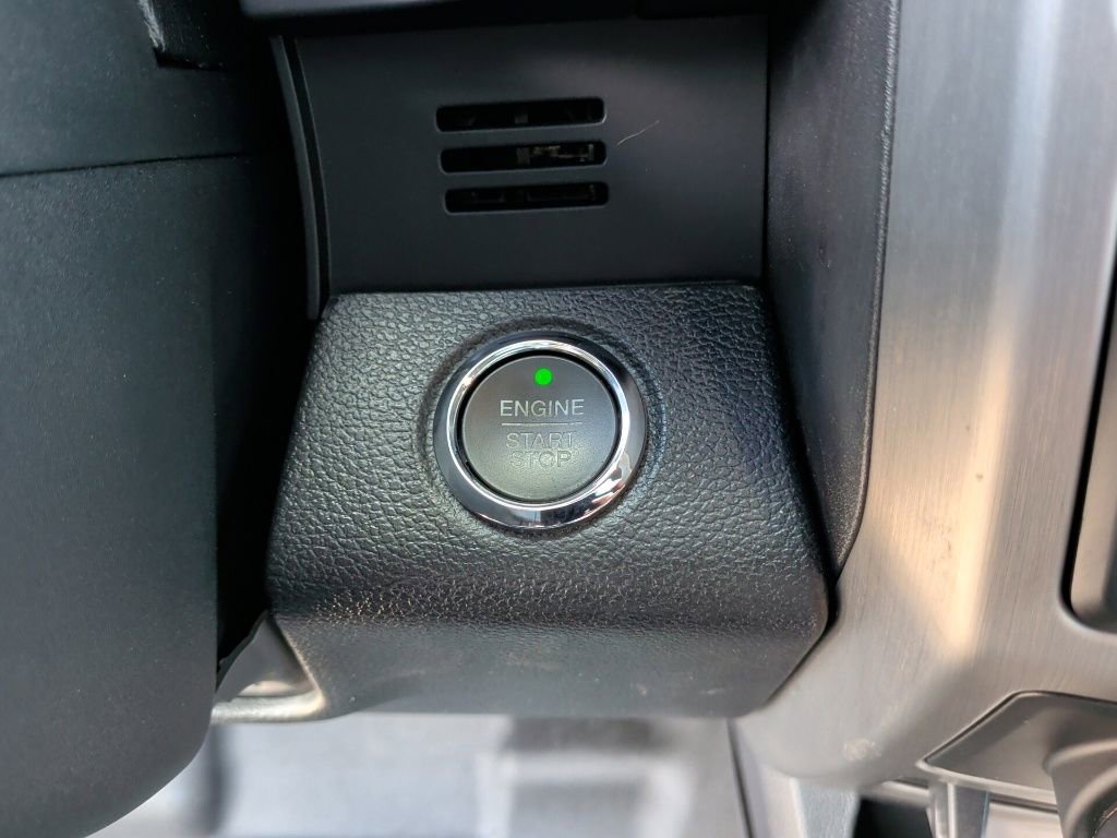 Used 2016 Ford F150 Platinum w/ Equipment Group 701A Luxury image 29