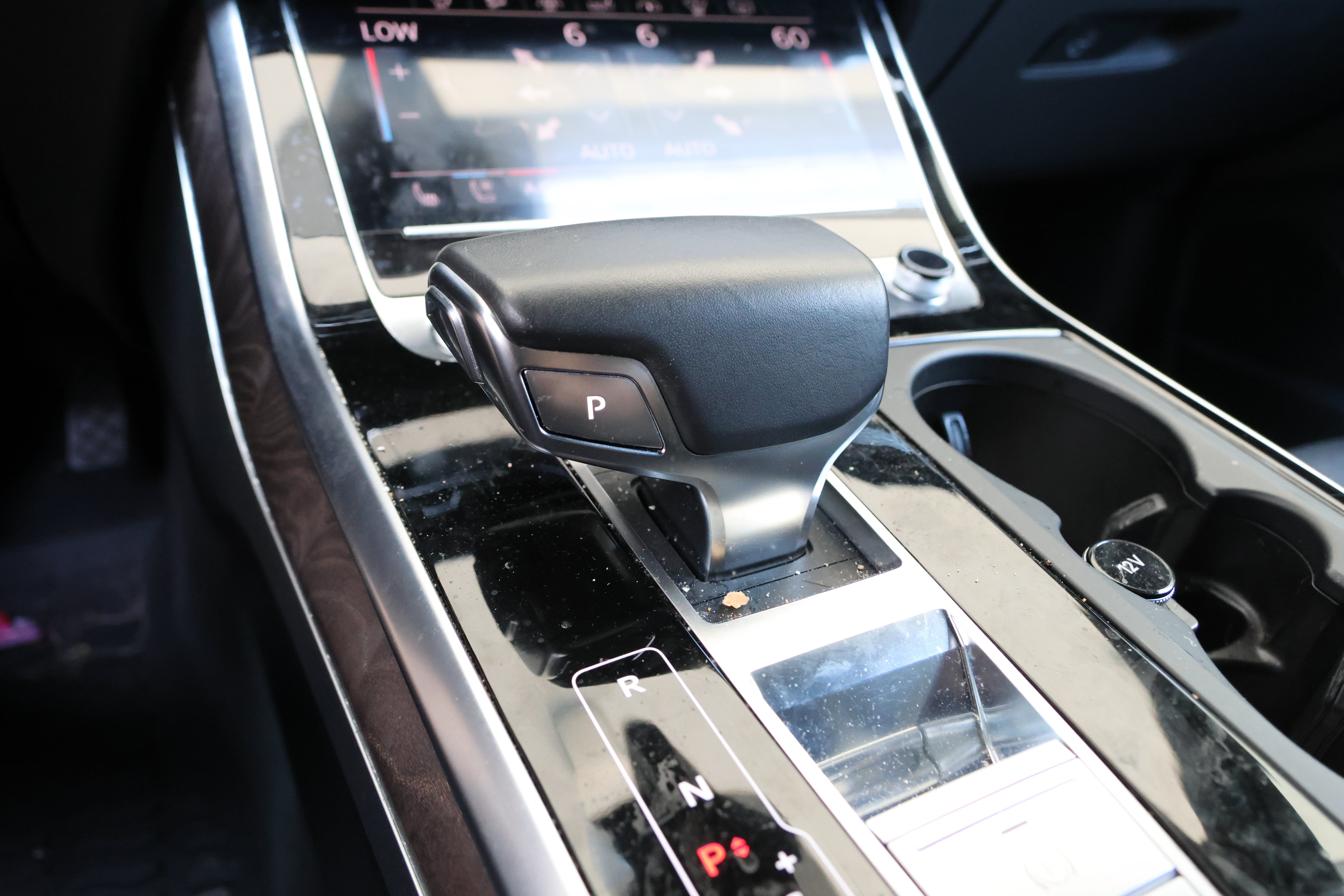 Used 2019 Audi Q8 Prestige w/ Towing Package AWD/4WD image 27