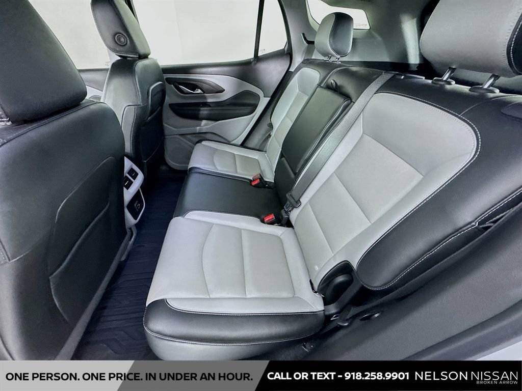 Used 2022 GMC Terrain SLT w/ LPO, Floor Liner Package image 23