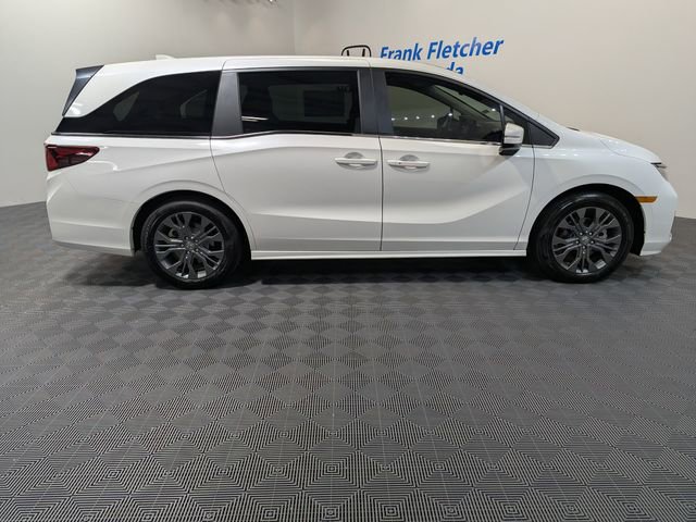 New 2026 Honda Odyssey Touring image 7