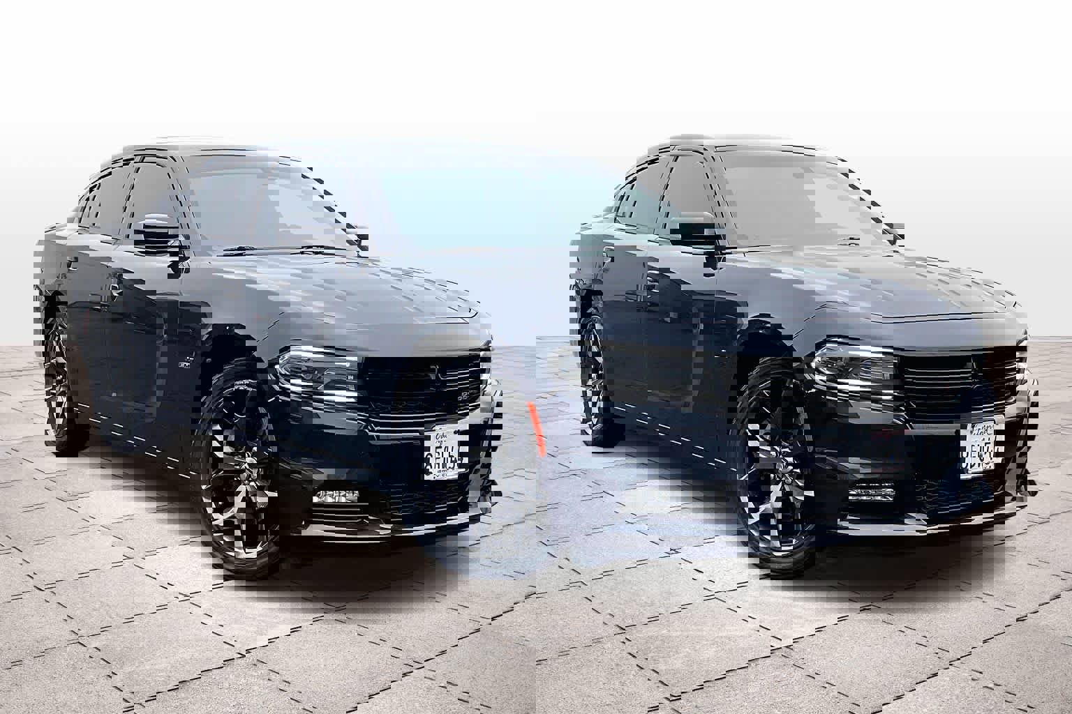 Used 2018 Dodge Charger R/T w/ Plus Group image 2