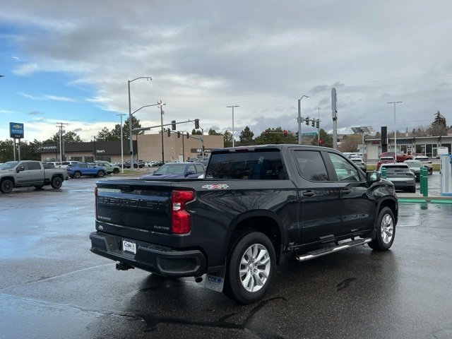 Used 2023 Chevrolet Silverado 1500 Custom image 3