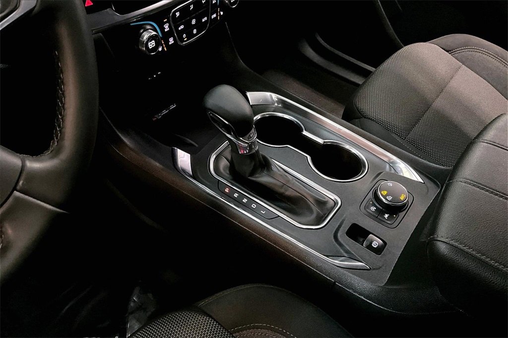 Used 2023 Chevrolet Traverse LT image 17