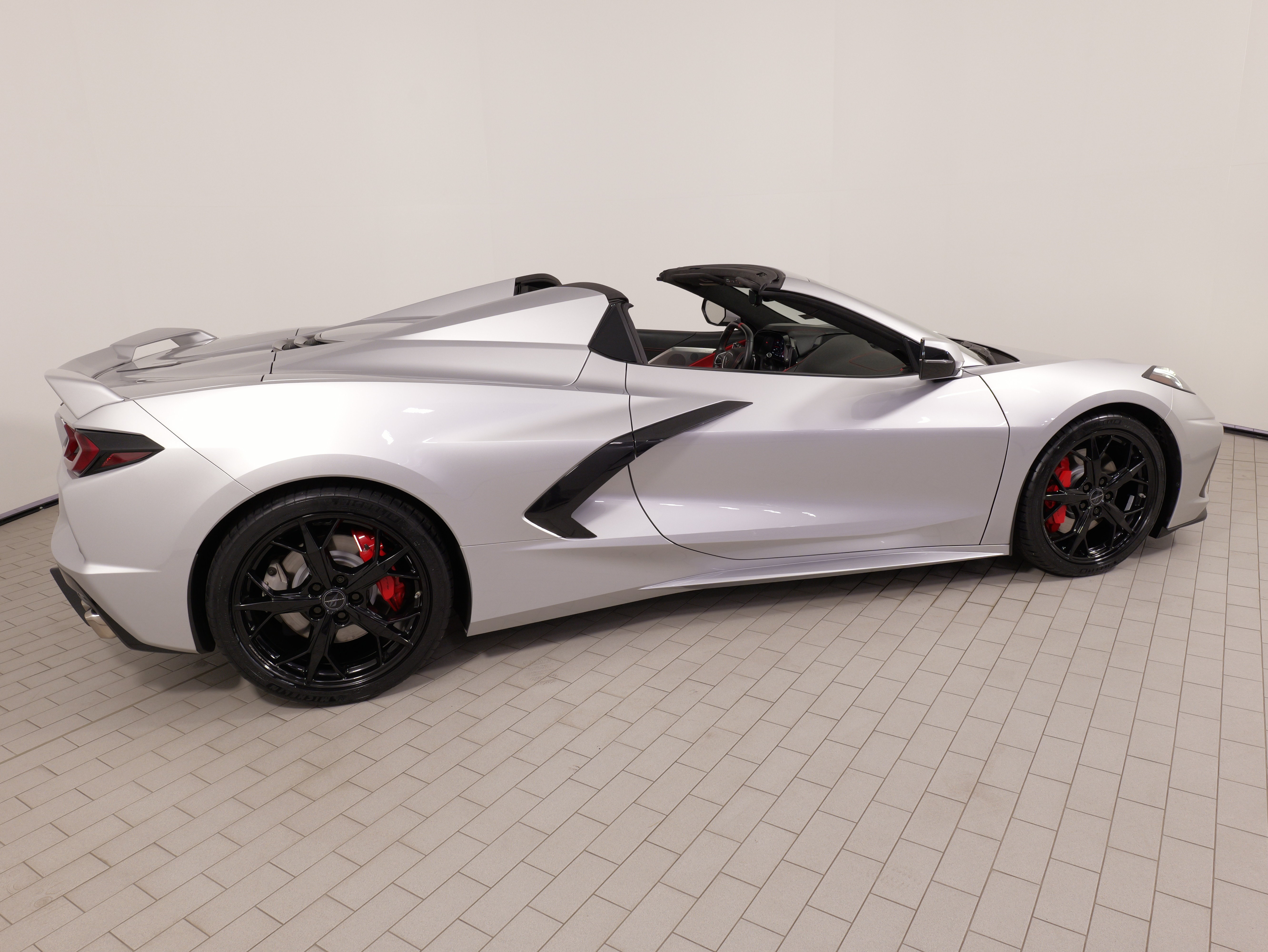 Used 2020 Chevrolet Corvette Stingray Premium Conv w/ 3LT Preferred Equipment Group RWD image 11