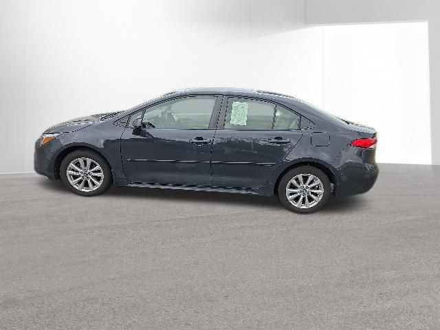 Used 2023 Toyota Corolla LE w/ LE Convenience Package FWD image 5