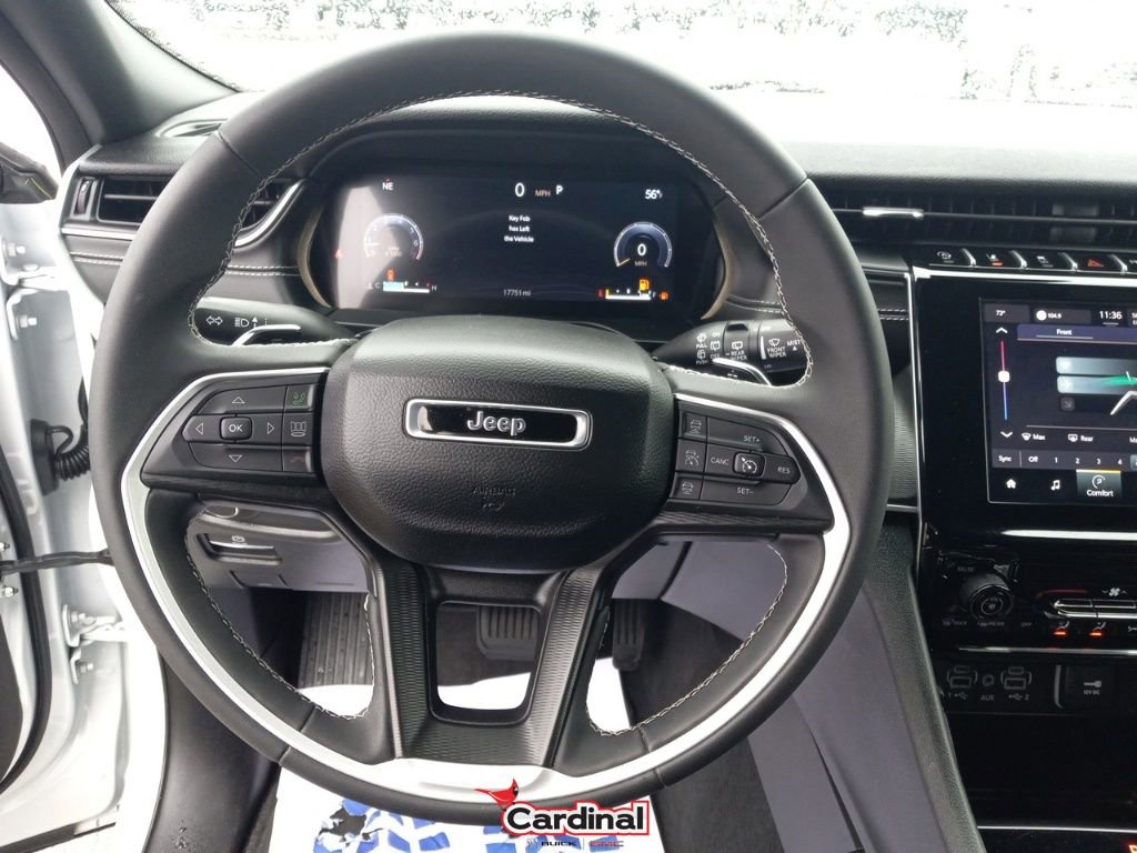 Used 2024 Jeep Grand Cherokee L Laredo image 27