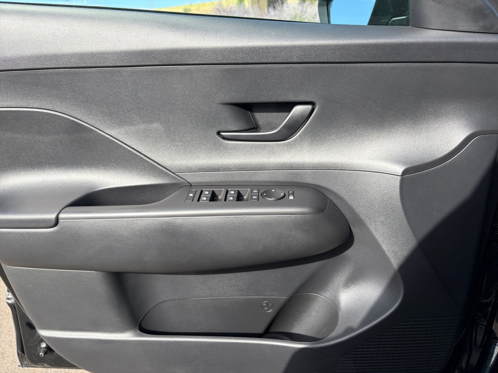 Certified 2024 Hyundai Kona SE FWD image 13