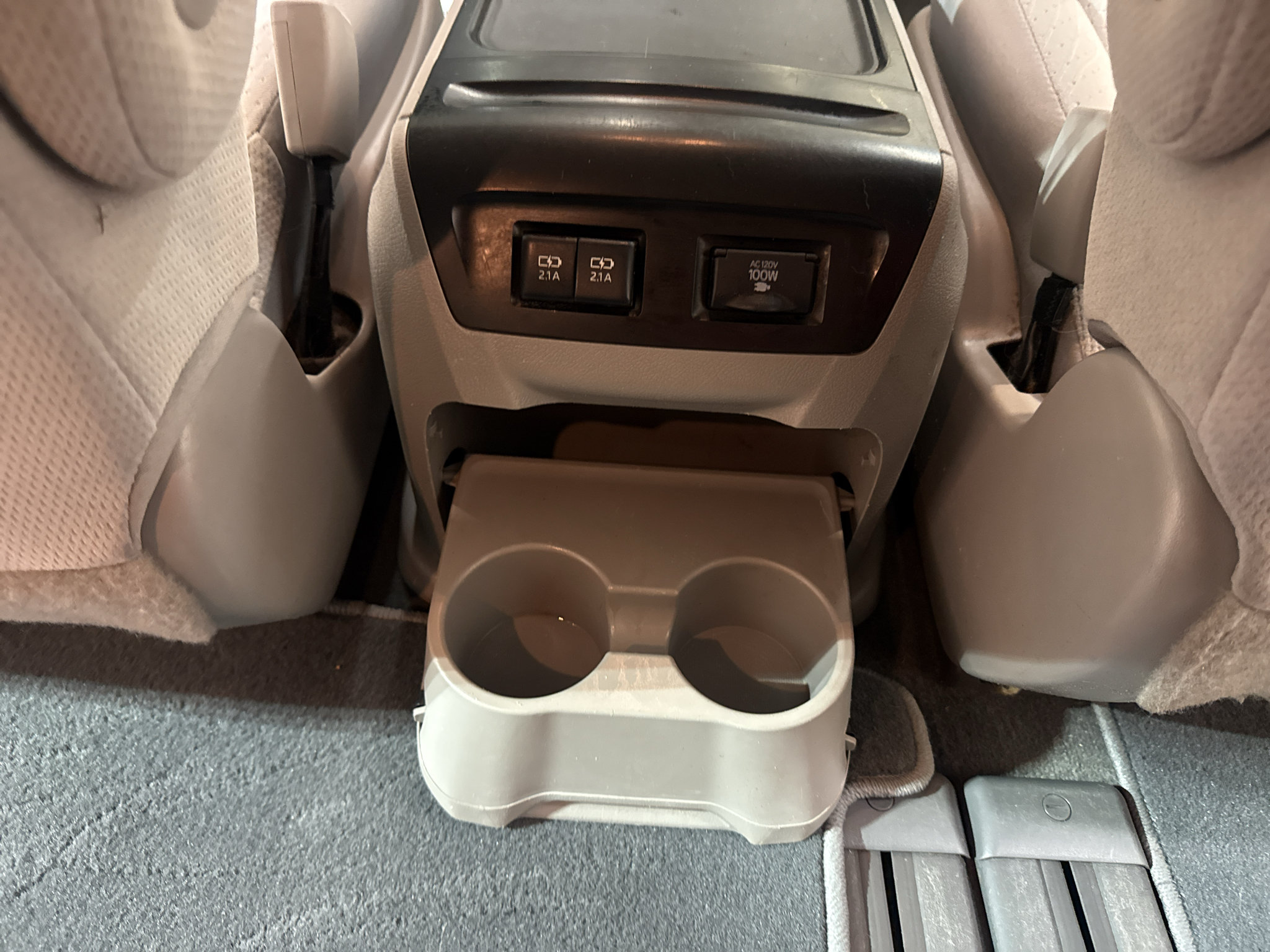 Used 2020 Toyota Sienna LE FWD image 25