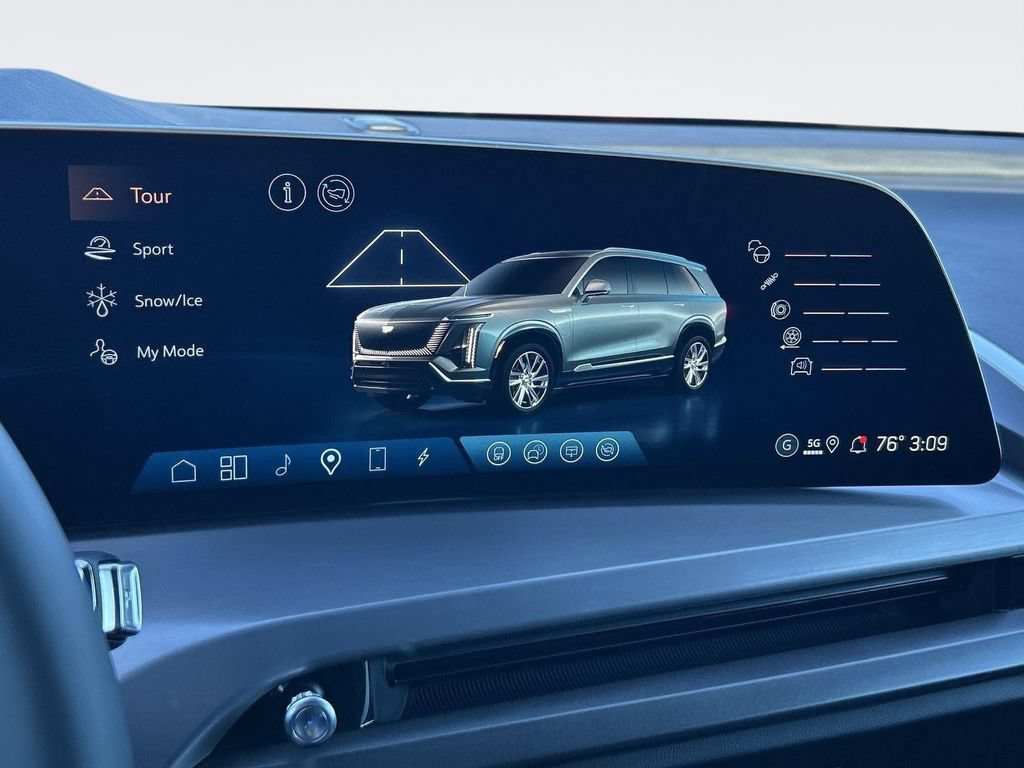 New 2026 Cadillac Vistiq Platinum AWD/4WD image 18