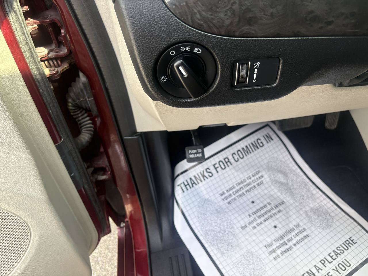 Used 2020 Dodge Grand Caravan SE FWD image 12