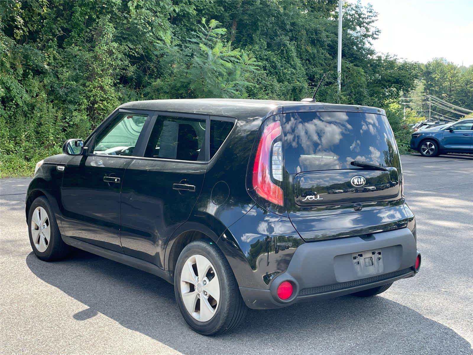 Used 2016 Kia Soul w/ Option Group 020 FWD image 3