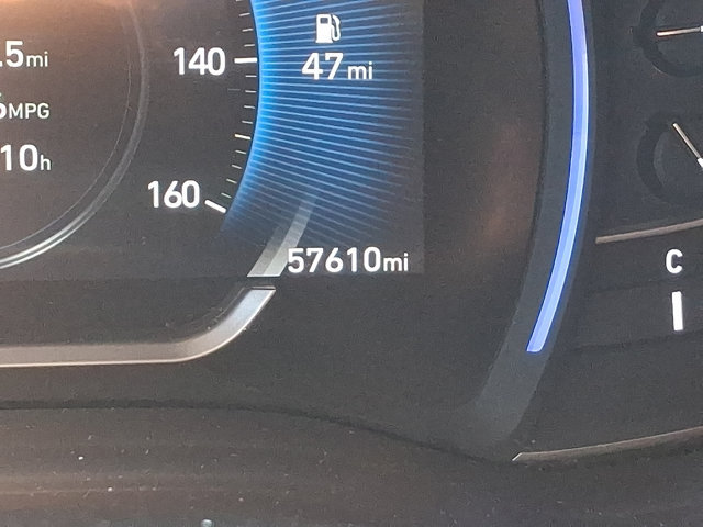 Used 2019 Hyundai Santa Fe SEL AWD/4WD image 19