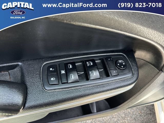 Used 2018 Chrysler 300 Limited w/ Safetytec Plus Group AWD/4WD image 21
