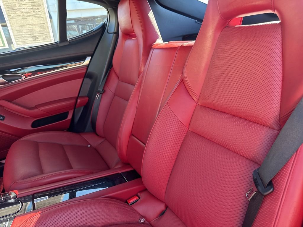 Used 2015 Porsche Panamera S image 49