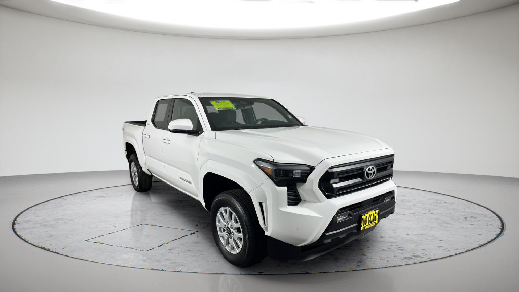 Used 2025 Toyota Tacoma SR5 w/ SR5 Upgrade Package AWD/4WD image 5