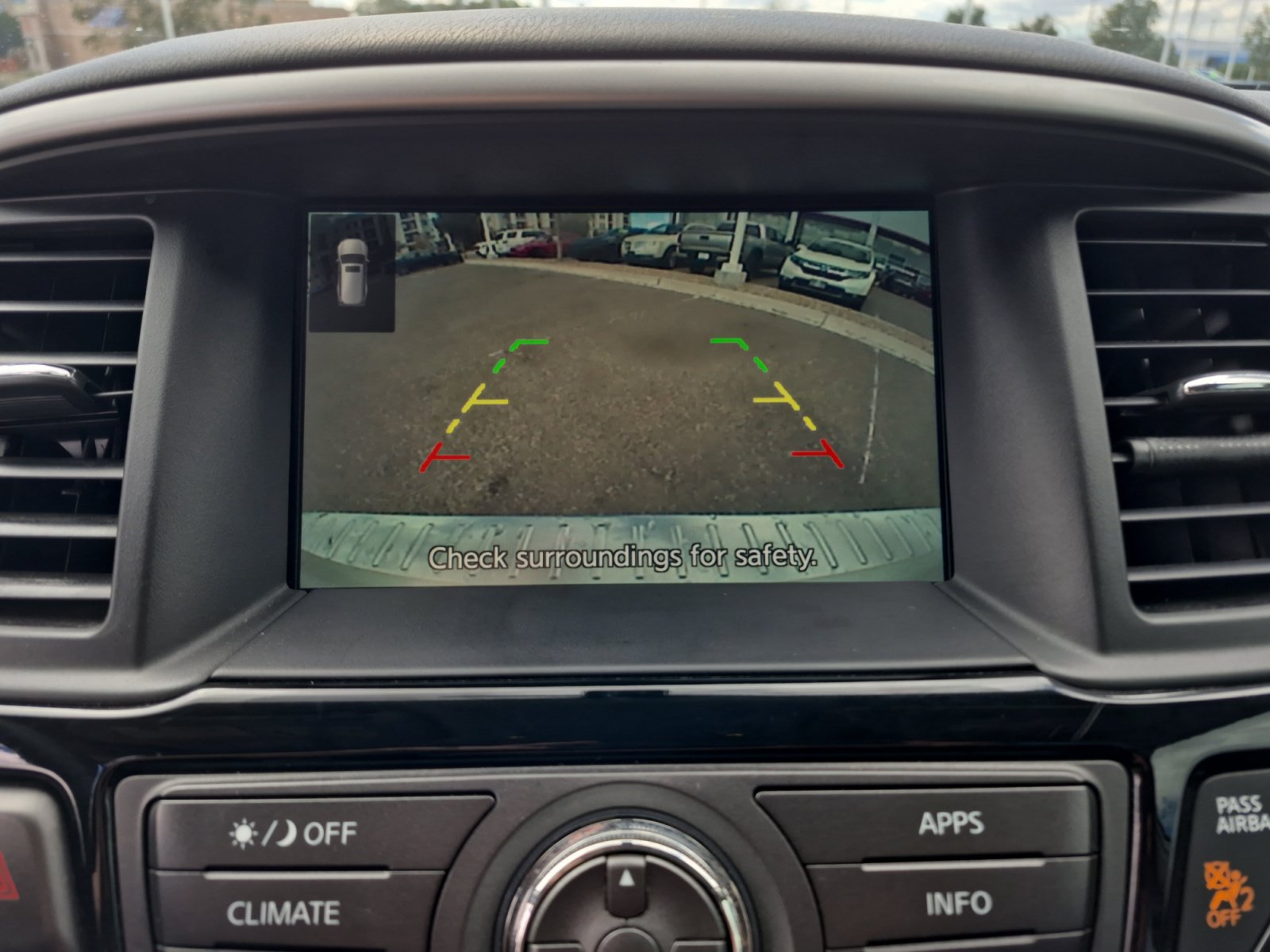 Used 2020 Nissan Pathfinder S FWD image 29