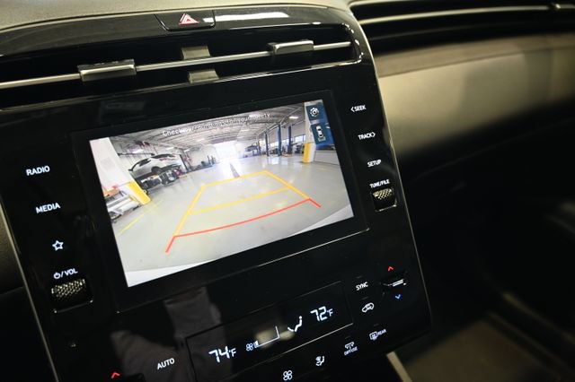 Used 2023 Hyundai Tucson SEL w/ Convenience Package FWD image 16