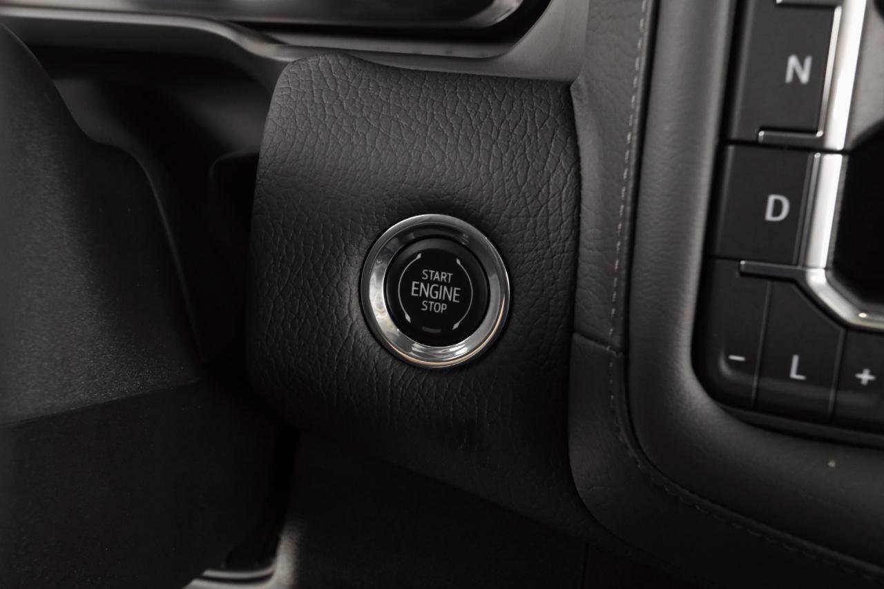 Used 2023 GMC Yukon XL Denali w/ Denali Reserve Package image 17