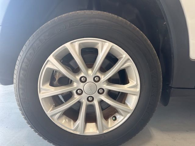 Used 2021 Jeep Cherokee Latitude image 6