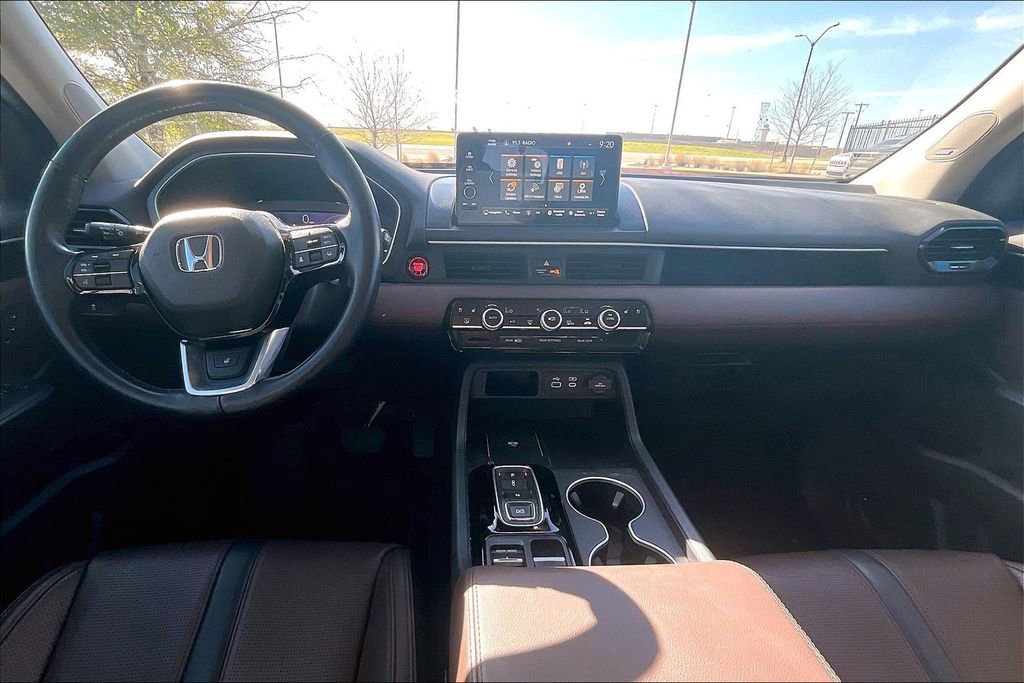 Used 2024 Honda Pilot Elite image 18