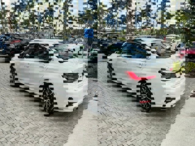Used 2020 BMW 330i xDrive Sedan w/ Driving Assistance Package image 4