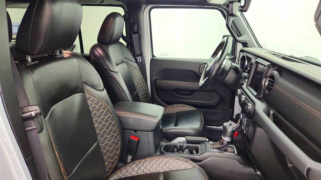 Used 2022 Jeep Wrangler Unlimited Sahara AWD/4WD image 24