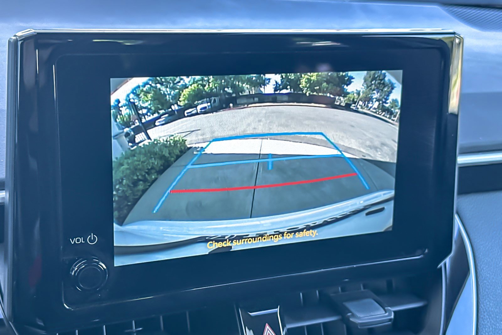 Used 2025 Toyota Corolla LE FWD image 23
