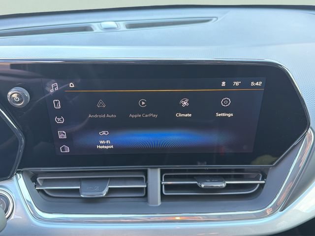Used 2026 Chevrolet Trax LT w/ LT Convenience Package FWD image 10