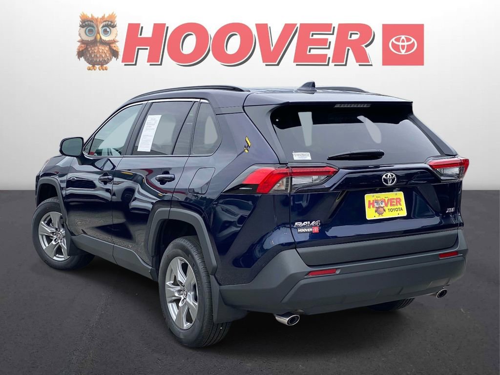 Used 2025 Toyota RAV4 XLE w/ Convenience Package FWD image 5