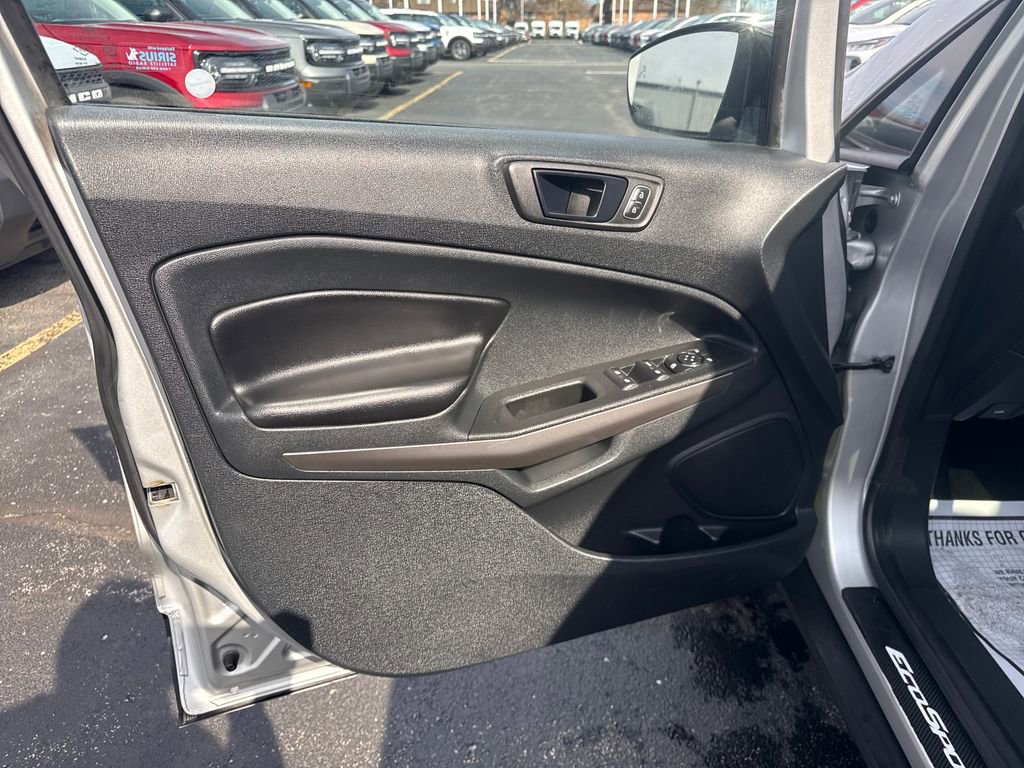 Used 2020 Ford EcoSport SES w/ SES Black Appearance Package image 21