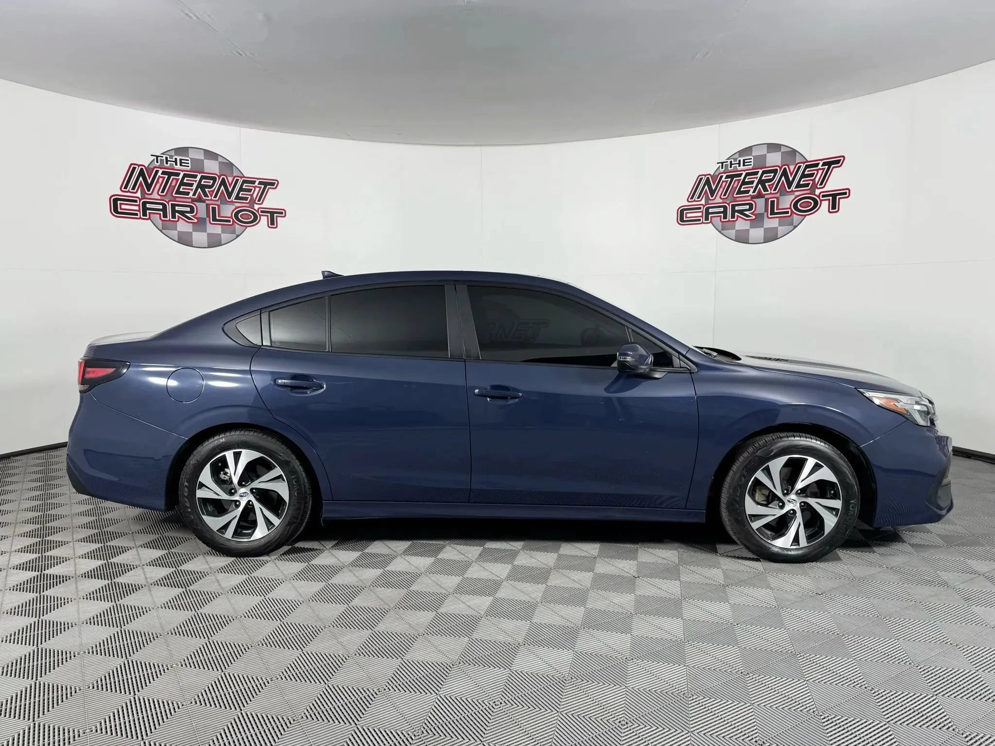 Used 2024 Subaru Legacy Premium w/ Popular Package #1 AWD/4WD image 8